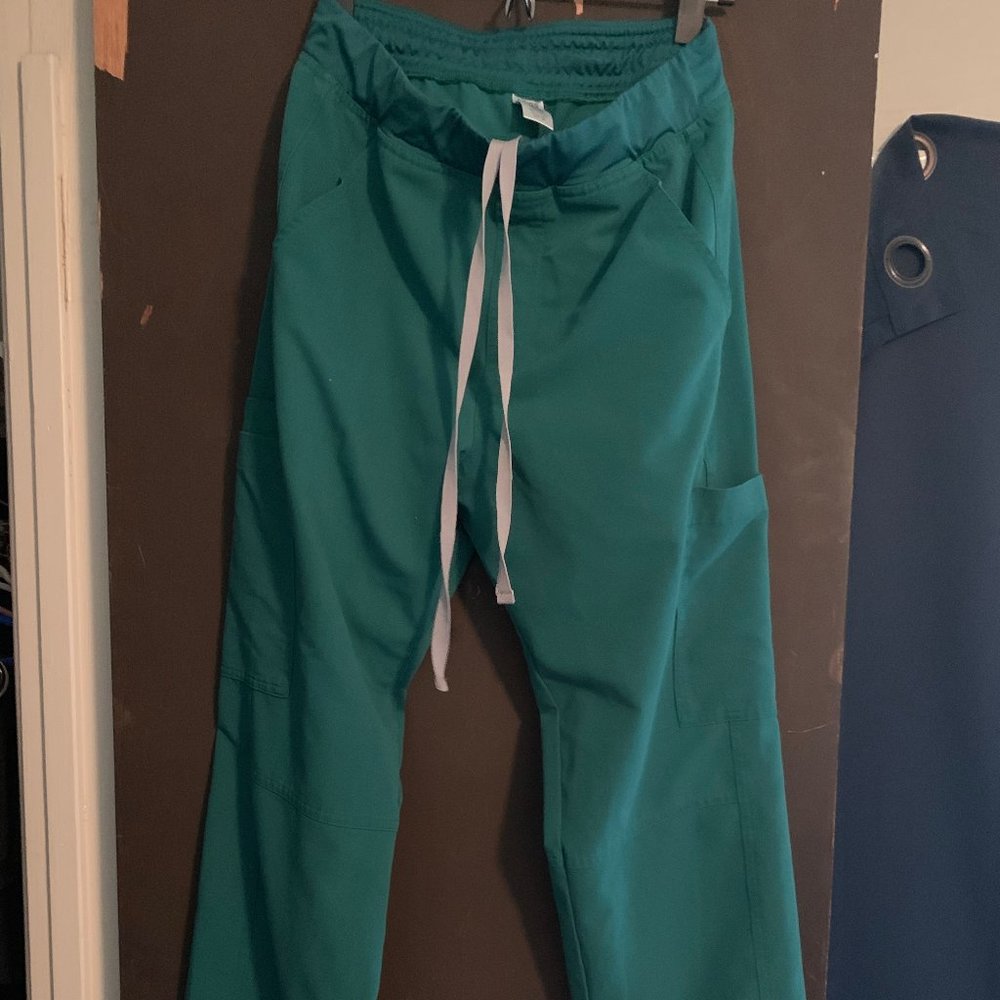 Hunter Green FIGS mens or womens M axim scrub pant